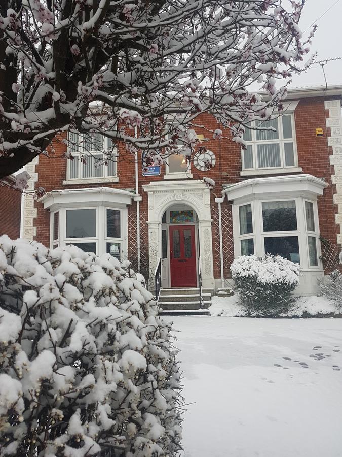 Madison House Panzió Southampton Kültér fotó